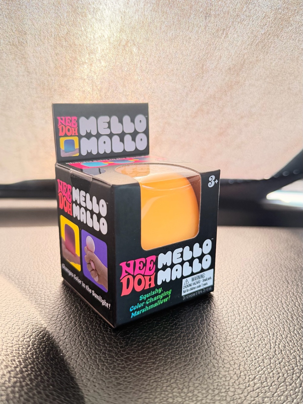 NeeDoh Mello Mallo Color-Changing Squishy Marshmallow - yellow